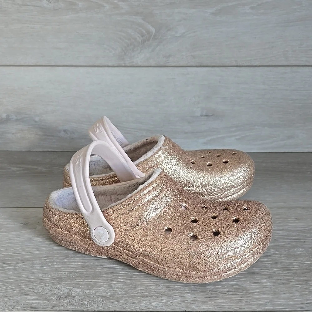 Crocs Girls Kids Gold Pink Glitter Insulated Lined Clogs Shoes Sz J2